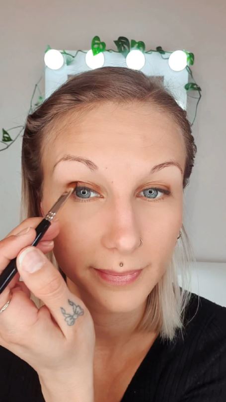 Make Up Close Up Jaqueline Eschbach
